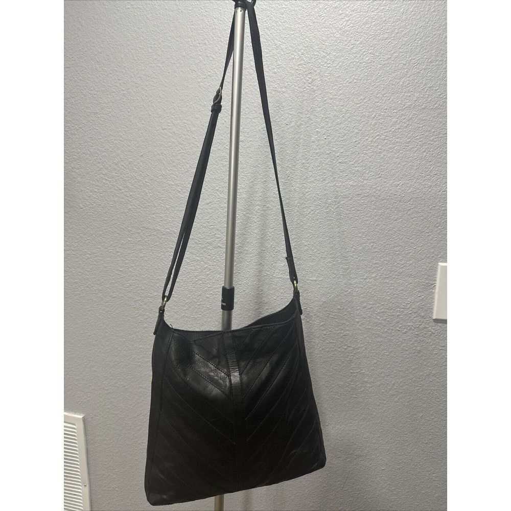 Margot New York Geniuine Leather Chevron Crossbody Bag Purse‎